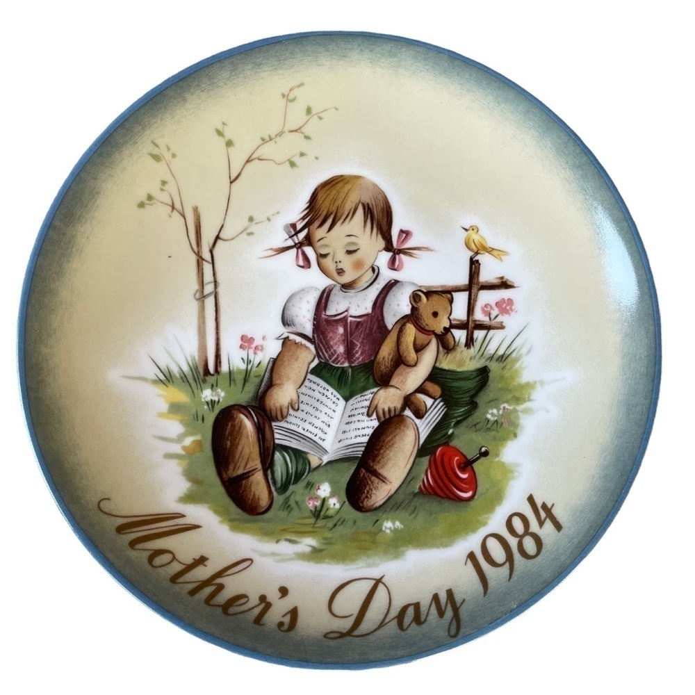 1984 Mother’s Day A Joy to Share Plate Inspired by Berta Hummel